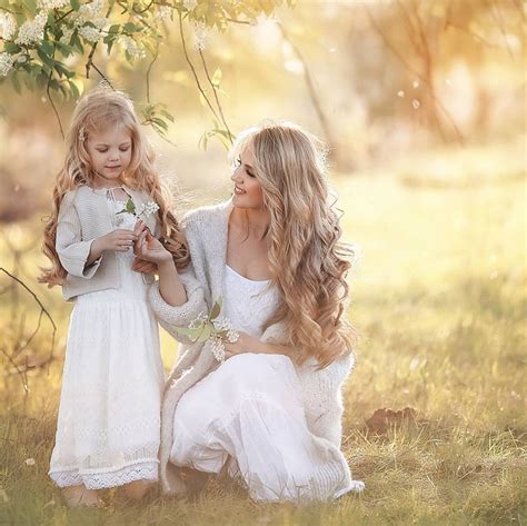 mother daughter pic ideas|mother and daughter poses.